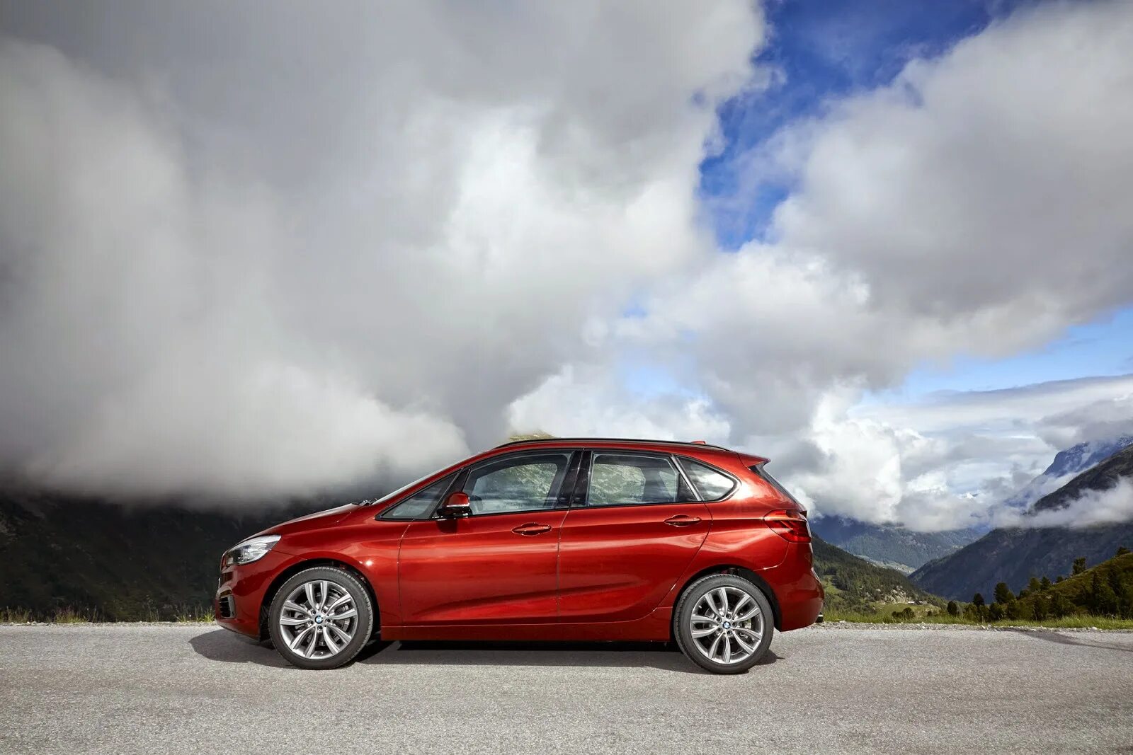 BMW 2er Active Tourer. BMW 2 Active Tourer. BMW 218d. BMW 2 Series 218.