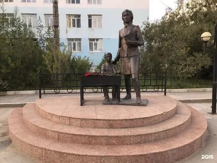 Памятники учителям в разных городах