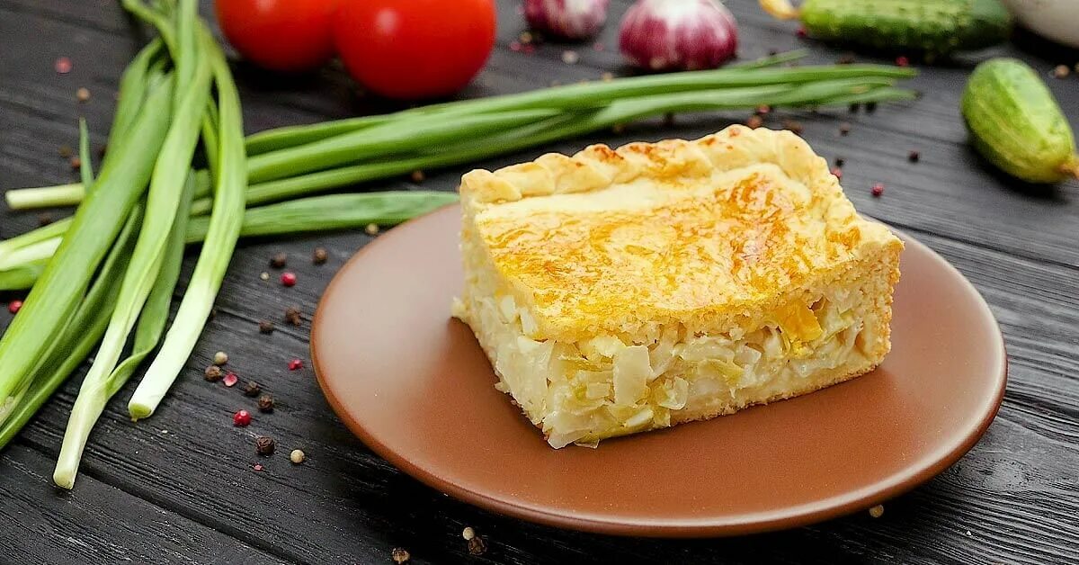 Тесто для капуста с яйцом. Пирог с капустой. Пирог с капустой и яйцом. Капустный пирог фото. Капустная начинка для пирога.