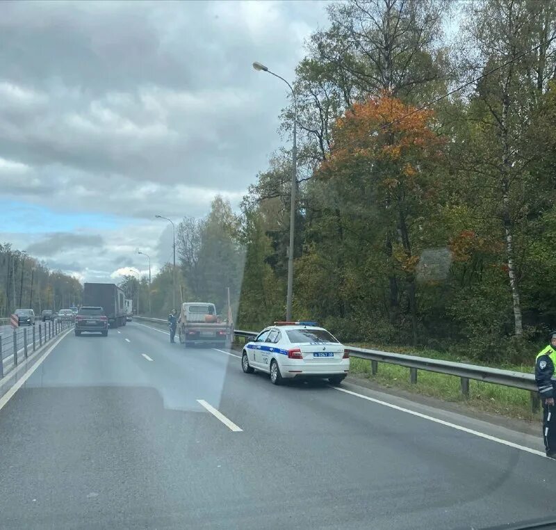 работа лобня авто. автошкола город лобня. работа лобня авто. лобня катюшки машины. стоянка автомобилей.