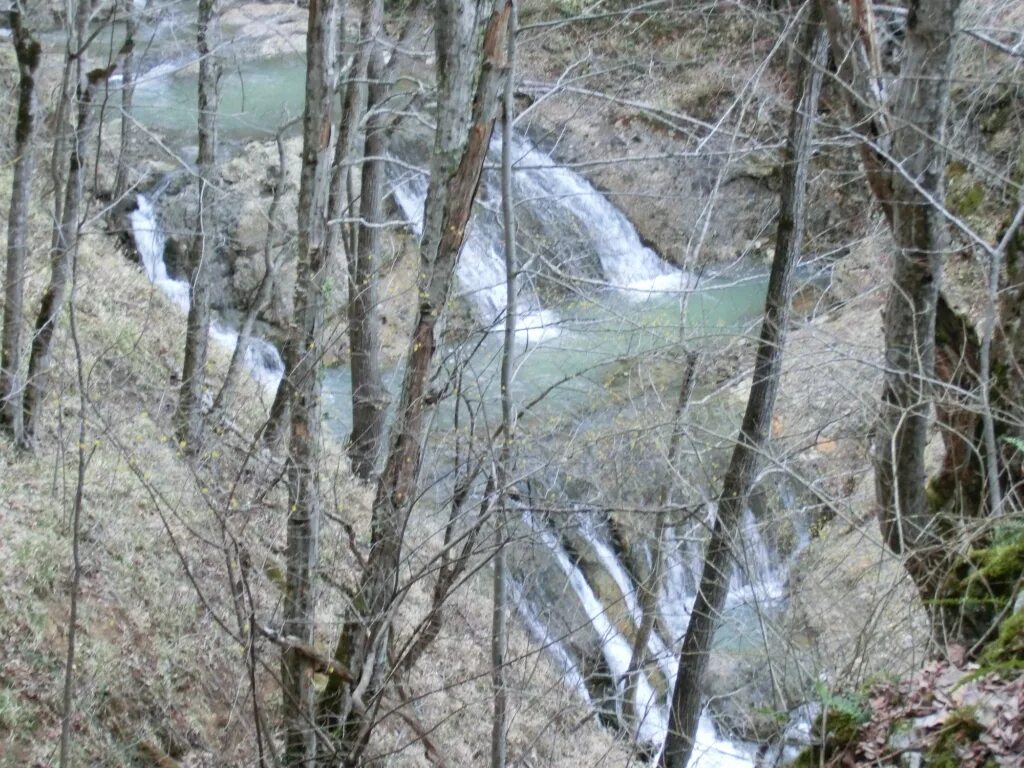 Хадыженск на завтра. Река Хадажка Краснодарский край. Водопад Хадыженск Хутор Травалев. Река Хадажка в Хадыженске. Водопады Гунайка.