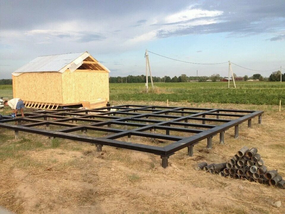 дом из бруса на сваях. деревянный дом на сваях. строим дом на винтовых сваях. строим дом на винтовых сваях. строим дом на винтовых сваях.