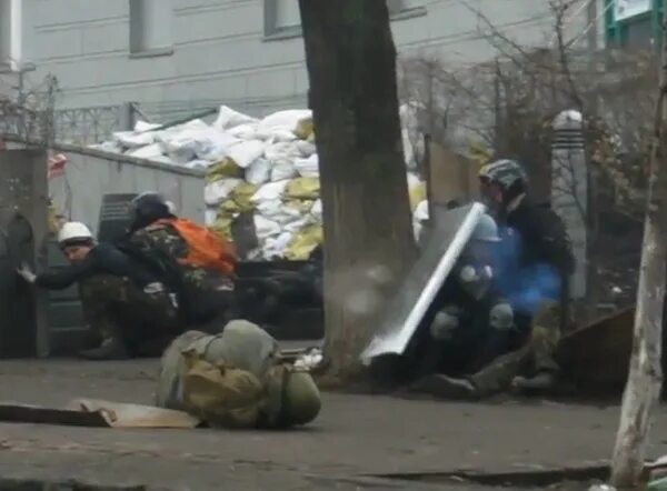 снайперы расстреляли. снайперы расстреляли. украинские снайперши. жители уссурийска. снайперы расстреляли.