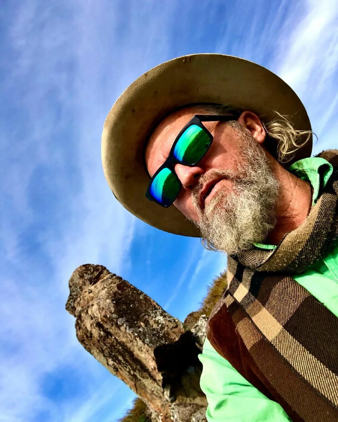 Квартира квартира шизофрения. Chris mckenzie. Chris mckenzie кубик. Chris mckenzie. Кристофер маккензи.