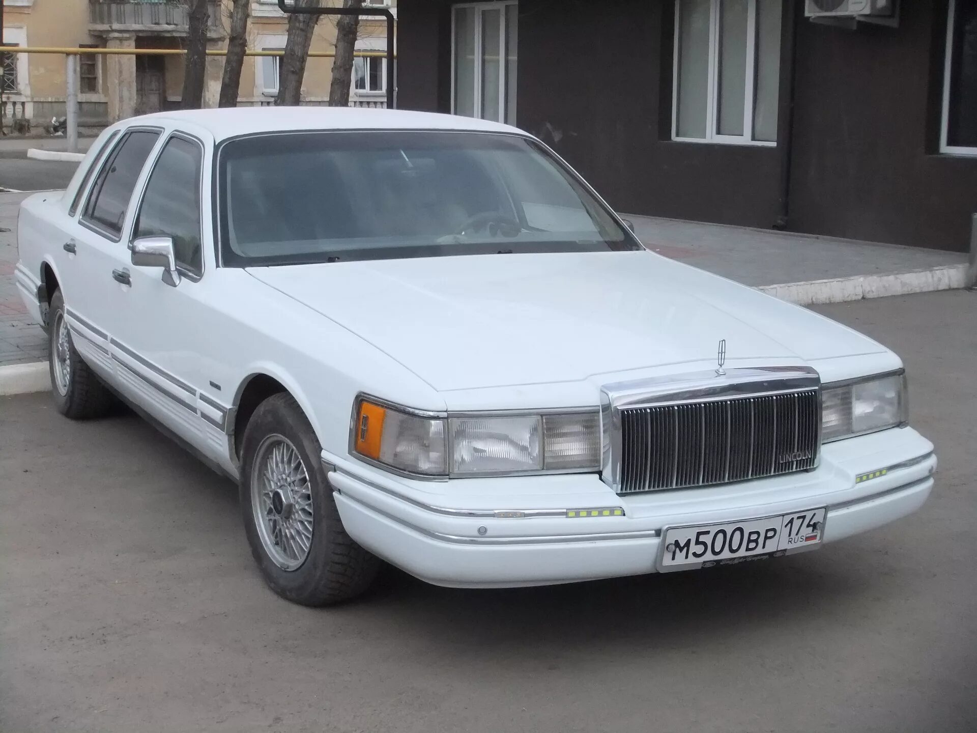 Таун кар 2. Lincoln Town car 1992. Линкольн Таун кар 2. Lincoln Town car 1992 года. Lincoln Town car 2 1992.