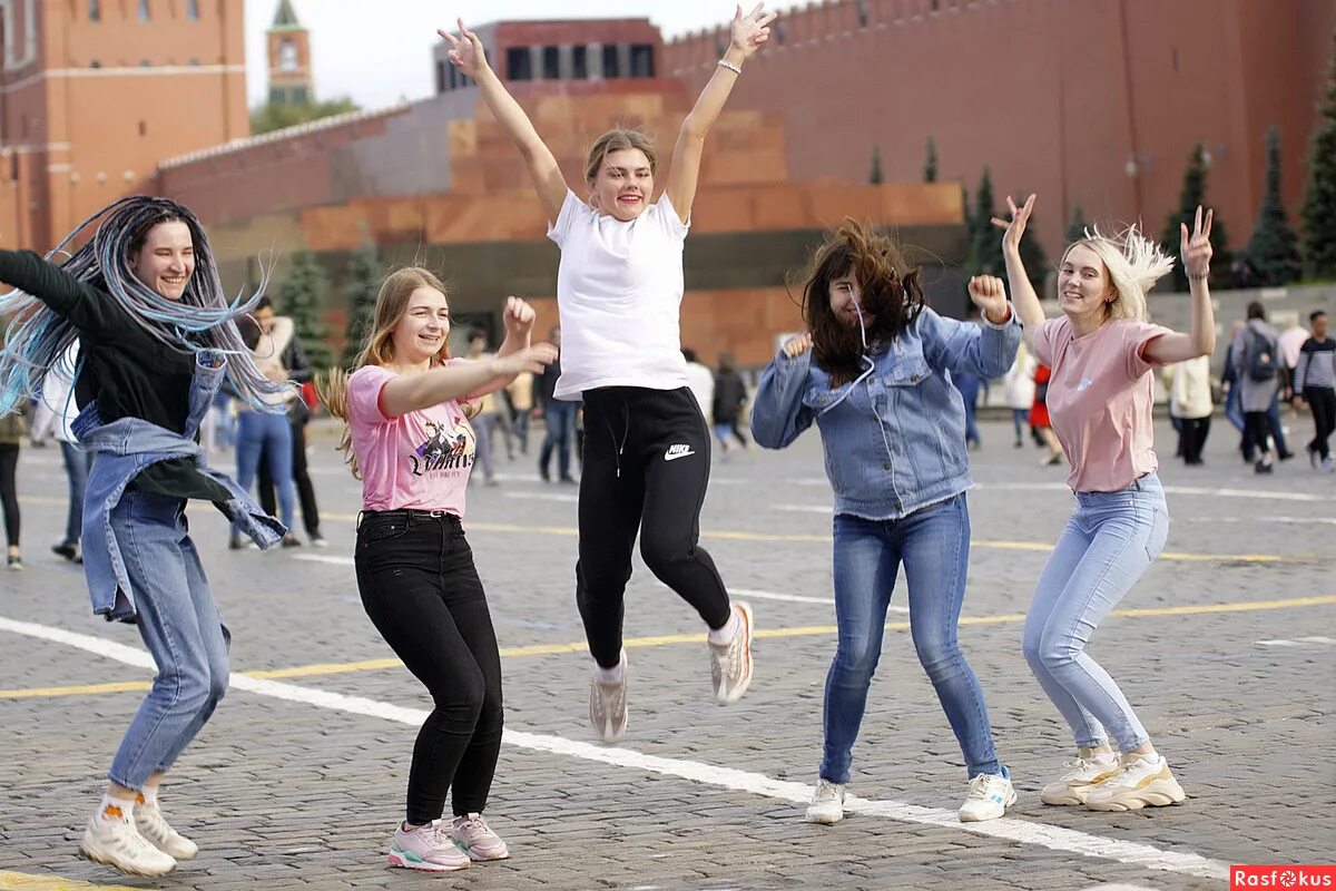 каникулы девочки. веселое лето. каникулы девочки. каникулы картинки. United camp лагерь.