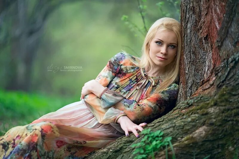 Кудесница картинки. Ведьма олеся. Олеся беларусь полесье. Ангел с арфой. Нимфа мавка.