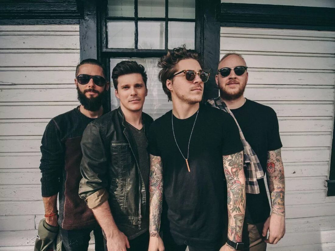 Группа our last night. Группа our last night 2004. Аня тейлор-джой прошлой ночью в сохо. Why last night. Last night in soho.