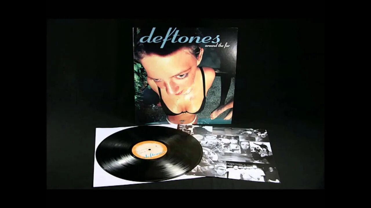 Deftones around the fur 1997. Deftones обложка девушка. Deftones around the fur обложка. Deftones be quiet and Drive.