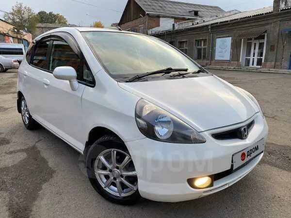 Honda fit 2001. Хонда фит 2001. Хонда фит 2001 года. Тойота фит 2001. Хонда фит 2001г. Белый перламутр.