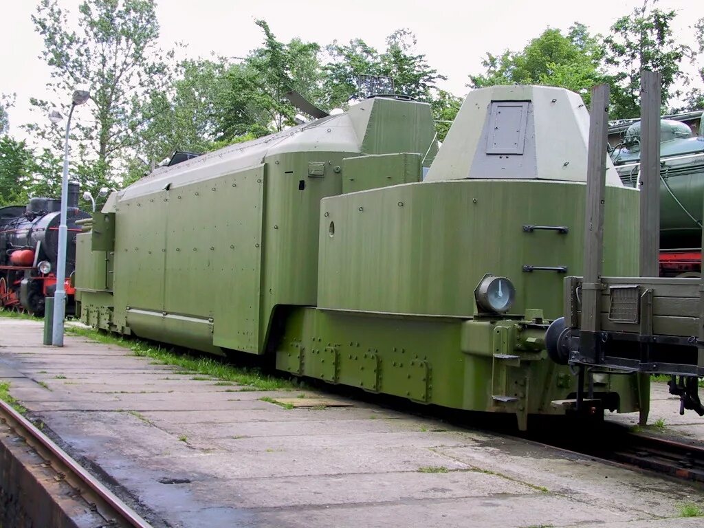 Panzertriebwagen 16. Panzerbetriebwagon бронепоезд. Бронепоезд PZTRWG. Бронепоезд &quot;Smialy&quot;