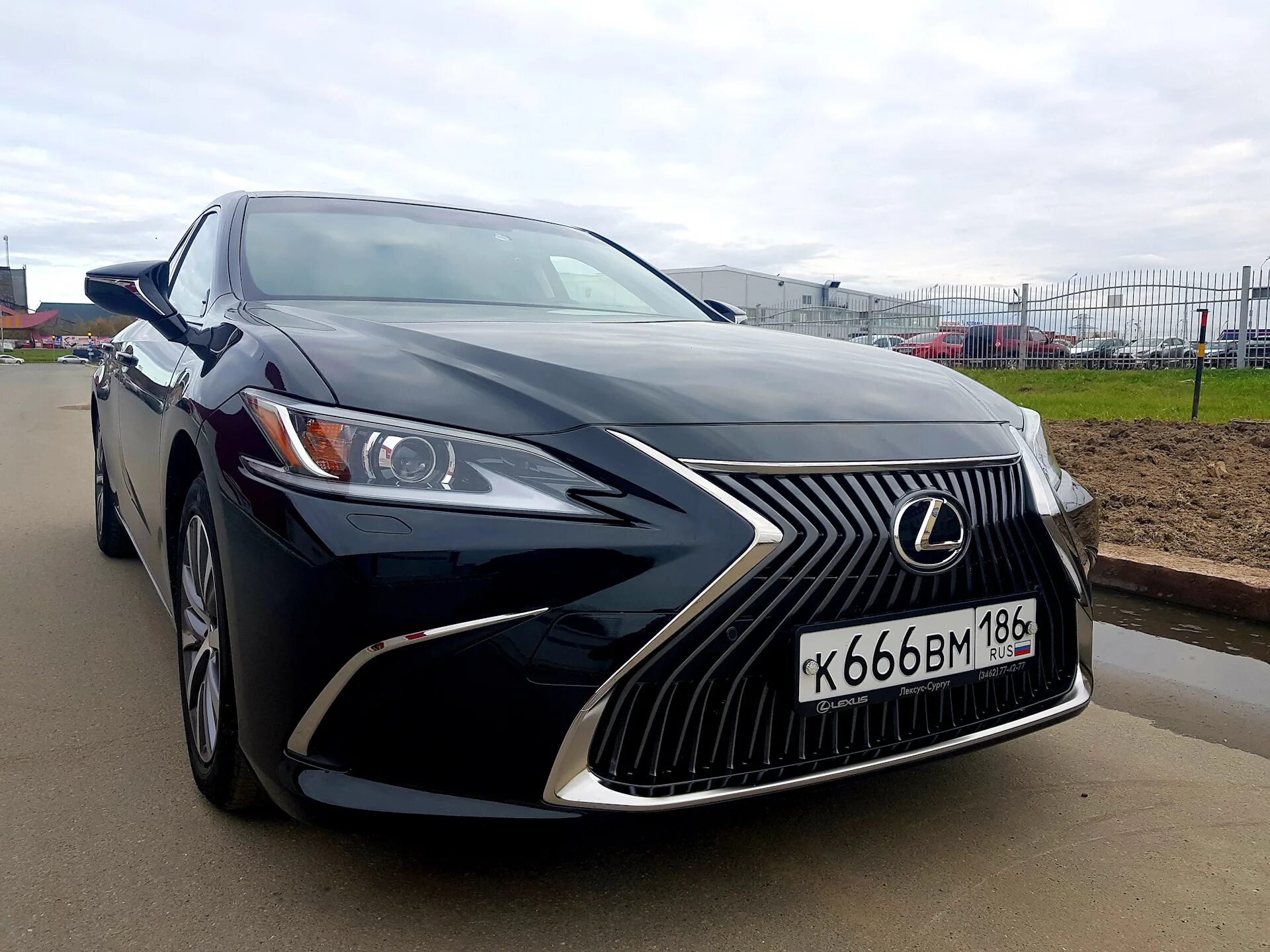 Lexus баку. Лексус 7. лексус 760. лексус 7 поколения. 1j7 lexus.
