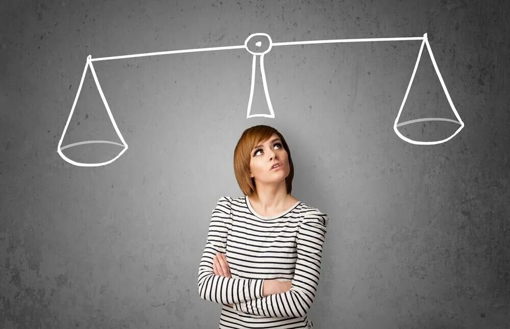 Сложность выбора. Задумчивый человек. Девушка перед выбором. Человек выбирает. В одной семье 2 отца и 2 сына сколько это человек.