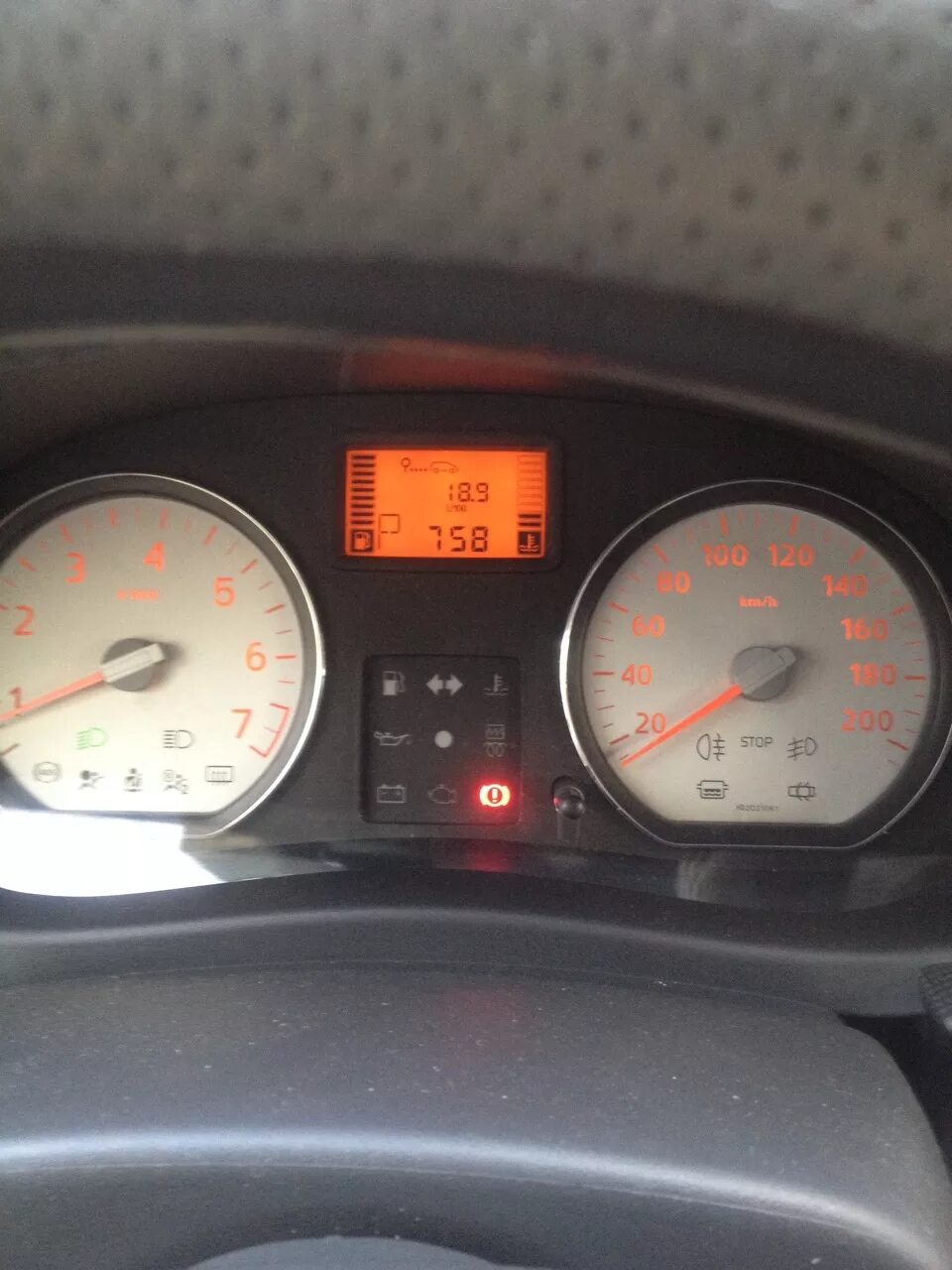 Renault logan расход топлива. Рено логан расход топлива на 100. рено логан 1.6 расход бензина на 100 км. рено логан 1.4 расход топлива на 100. рено логан 1.6 расход топлива на 100.