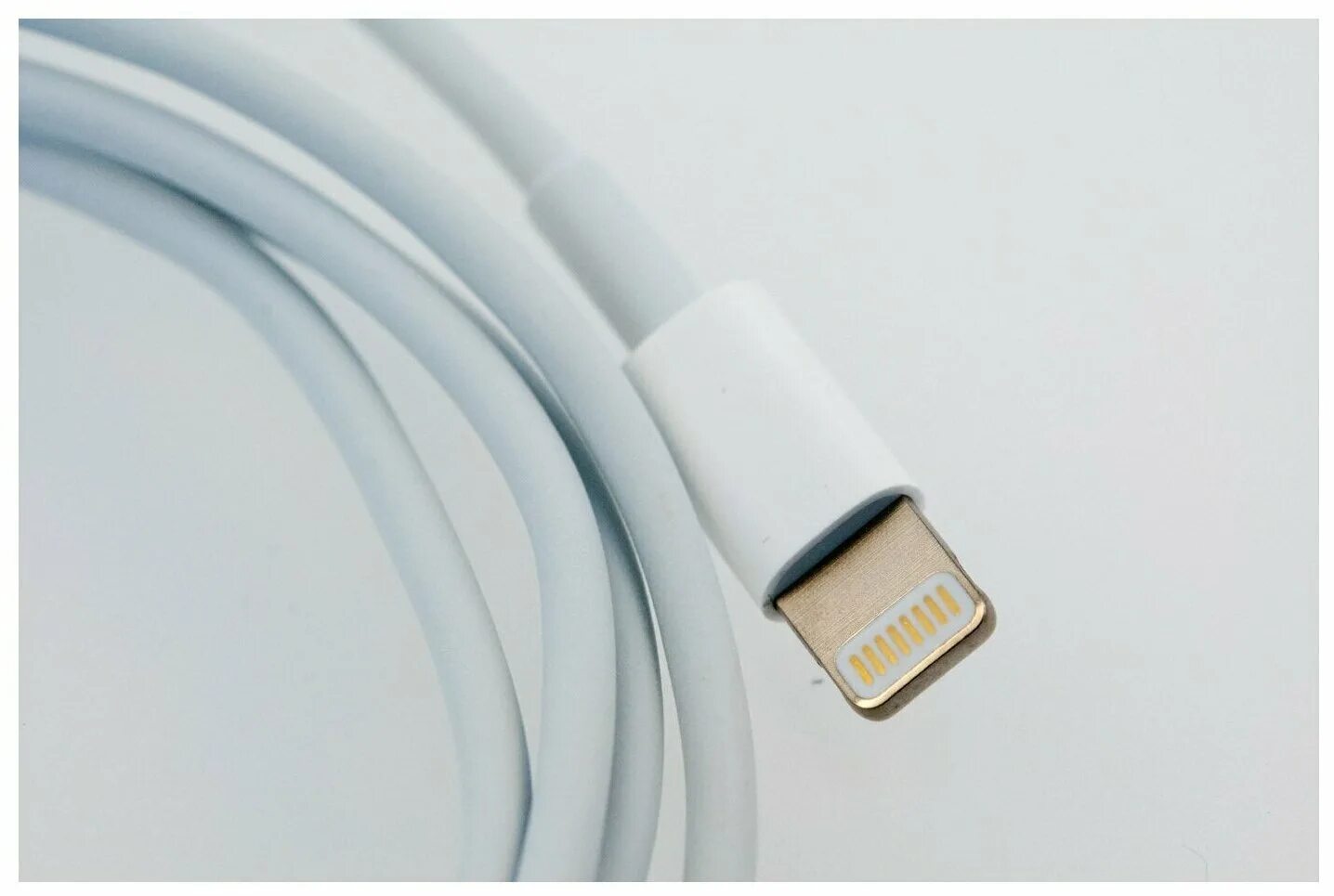 Зарядка lightning usb c. Кабель юсб Лайтинг iphone. Зарядка для айфона Лайтнинг. Провод Лайтнинг для айфона. Кабель Lightning Lightning для iphone.