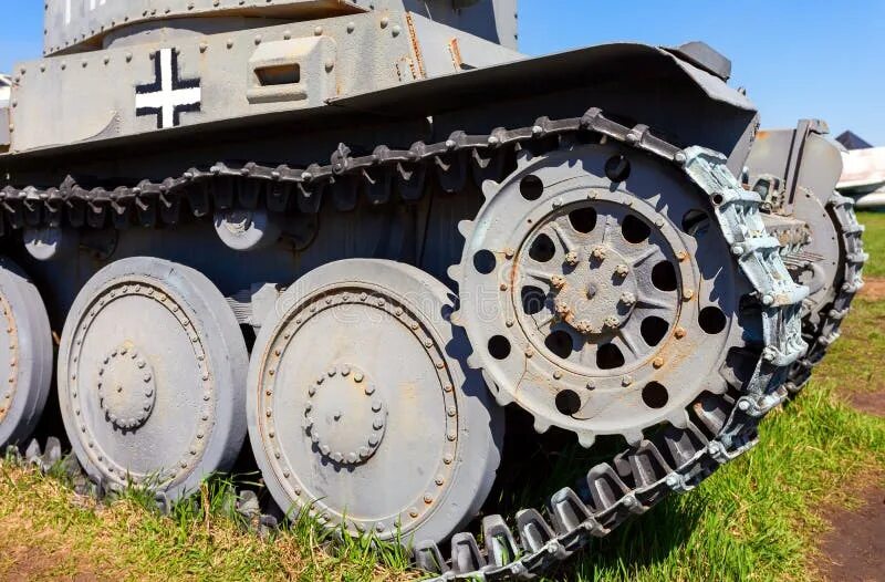 Траки танка hetzer. Траки гусеничные вермахта. Катки танка королевский тигр. Гусеницы танка пантера. Гусеницы немецких танков.