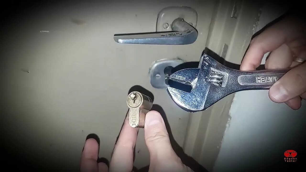 Как выбить личинку