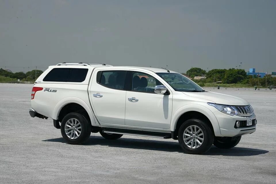 Кунг mitsubishi l200. Mitsubishi l200 кунг. Кунг Митсубиси л200. Кунг для Мицубиси л200. Мицубиси л200 белый.