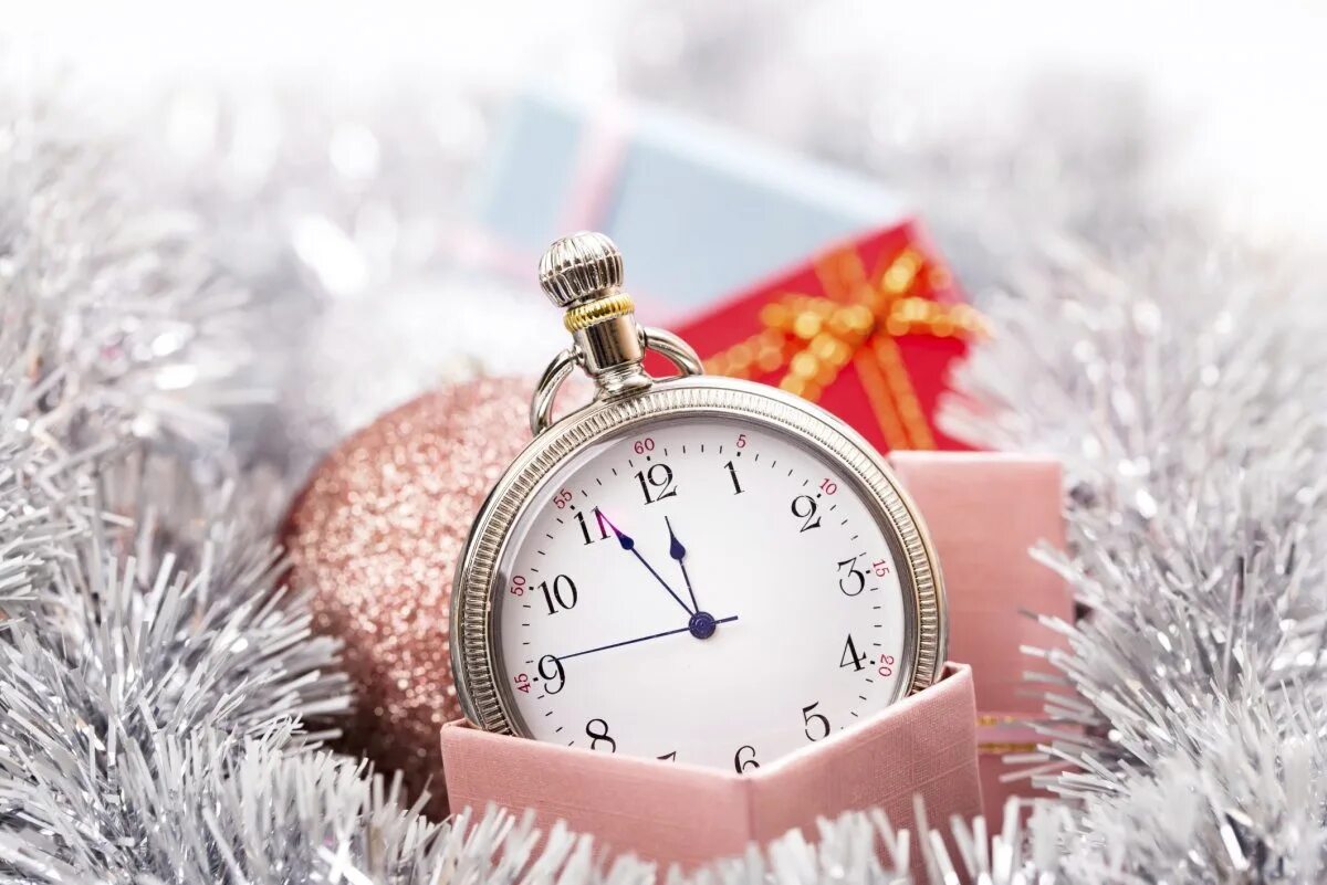 часы новогодние. часы время нового года. сказочные новогодние часы. новый год часы. новый год картинки на рабочий стол.