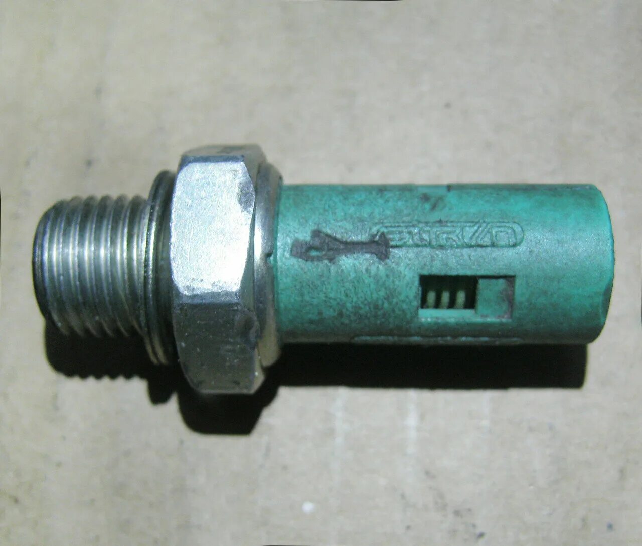 датчик давления рено мега 2. датчик масла меган 2. 6 16 клапанов. датчик давления масла рено меган 2. 6.