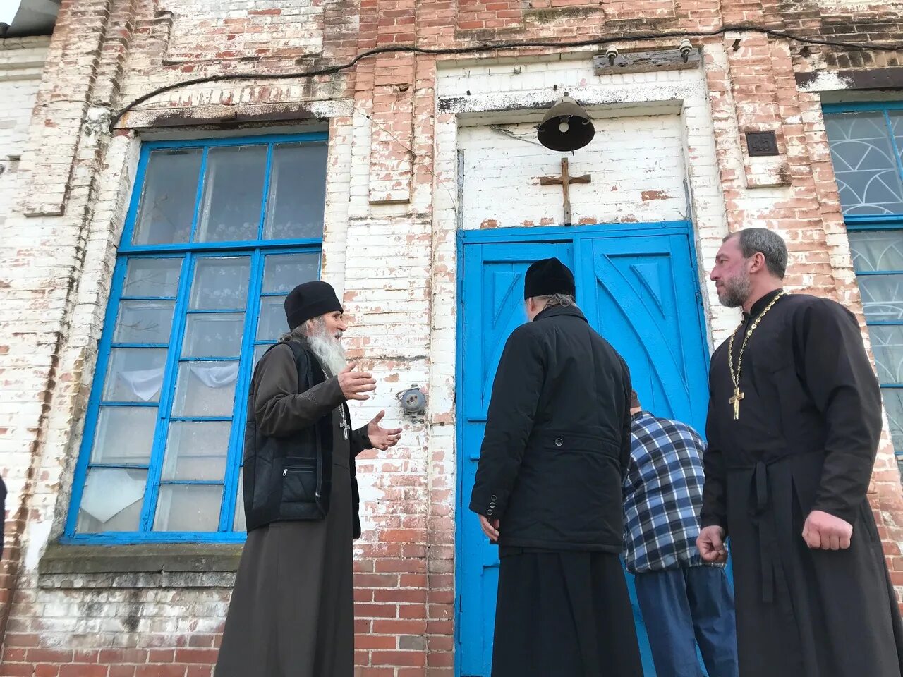 Погода село новомихайловское красногвардейского района. Храм в с. Новомихайловском Гулькевичского района. Церковь в селе Новомихайловское Гулькевичского района. Церковь село Новомихайловское Красногвардейский район 2021. Село Новомихайловское Ставропольский край храм.