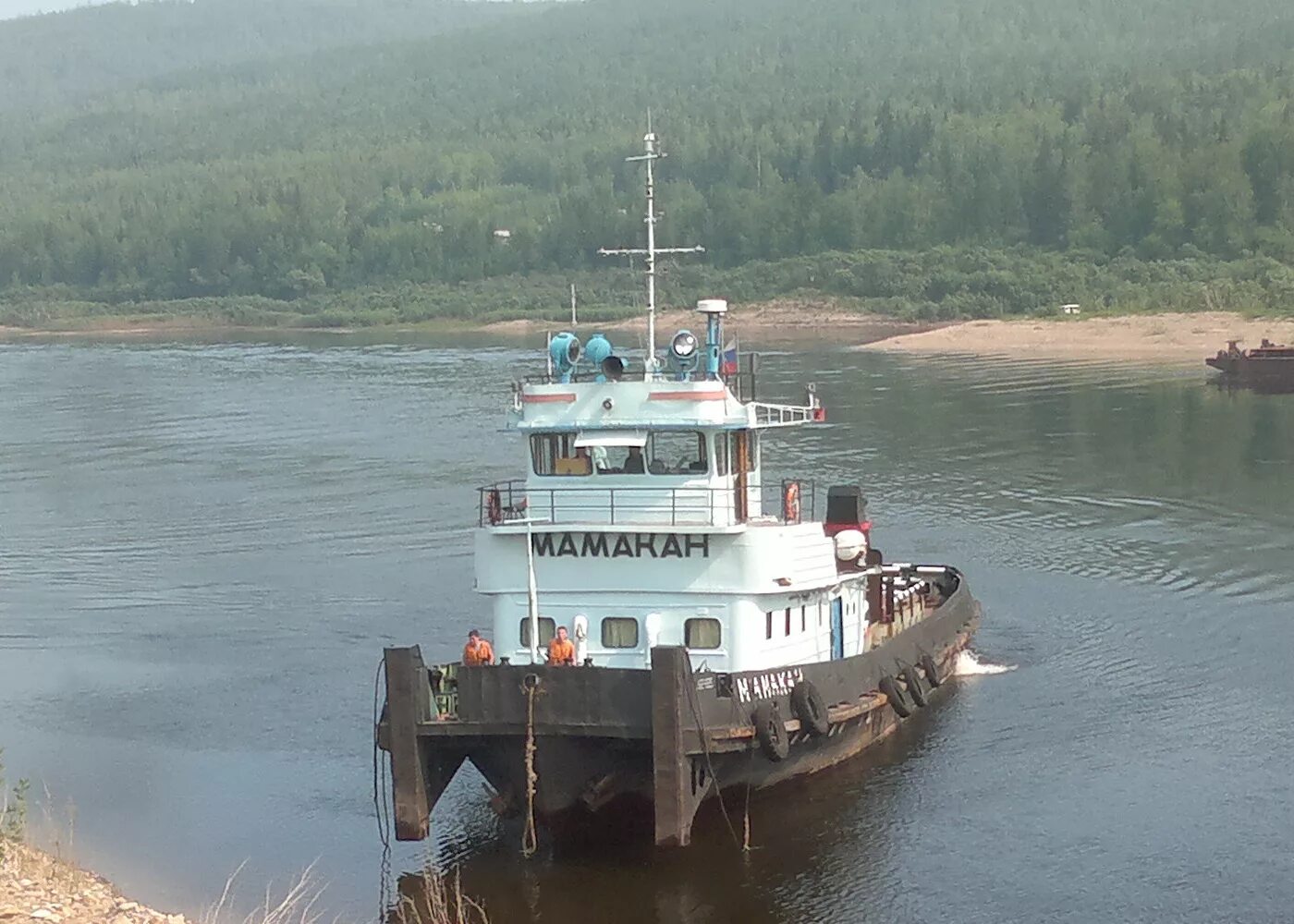 Работа на лене. Река лена лорп. Полесье теплоход усть кут. Жигаловский судостроительный завод. Река лена лорп.