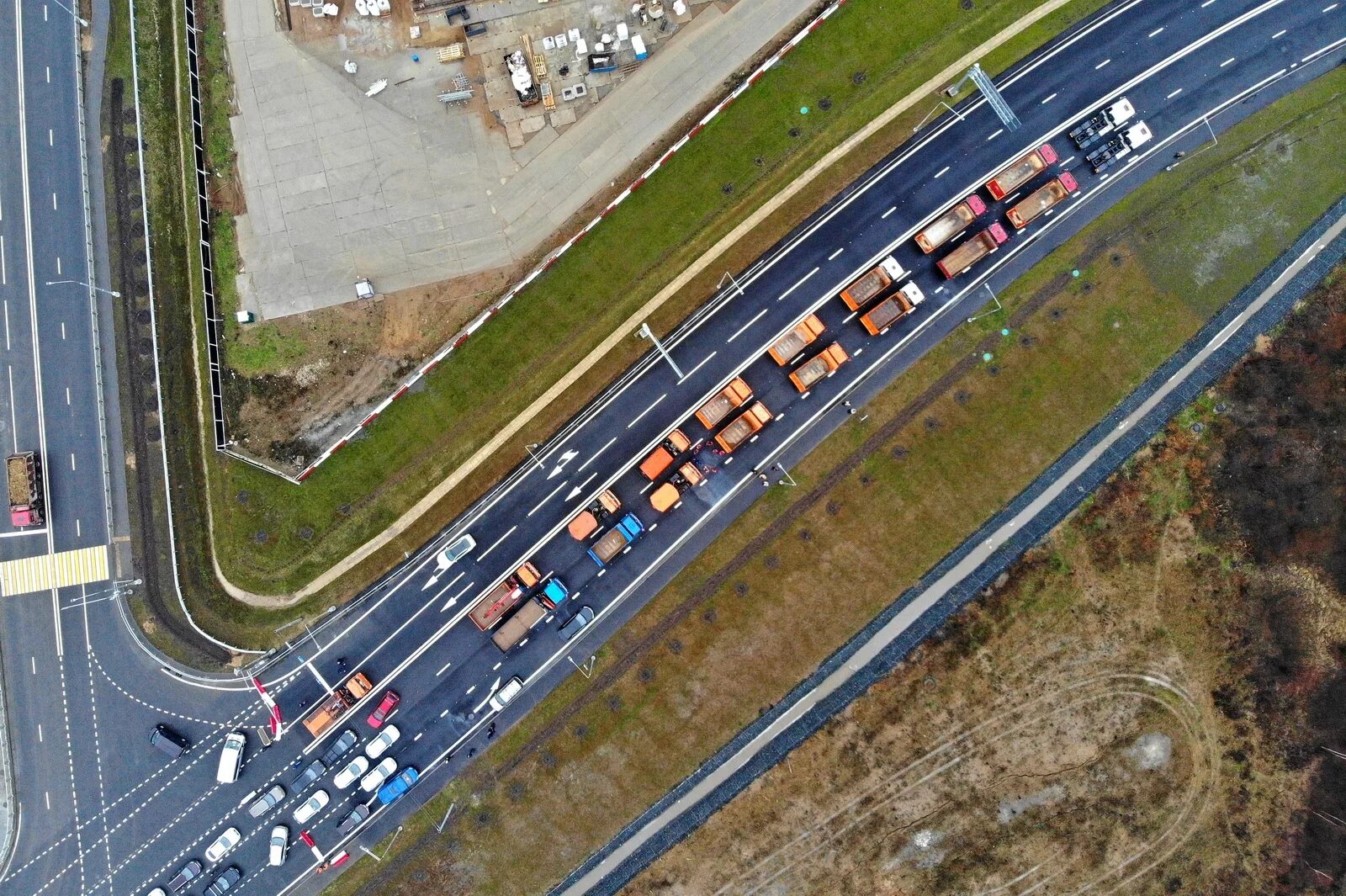 Развитие дорог москва. Трасса Марьино Саларьево. Дублер Киевского шоссе Марьино Саларьево. Дорога Саларьево – Калужское шоссе. Новая дорога Марьино Саларьево.