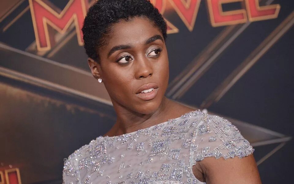 Лашана линч британская актриса. Lashana lynch 007. Агент 007 негр. Лашана линч 007 агент. Лашана линч 007.