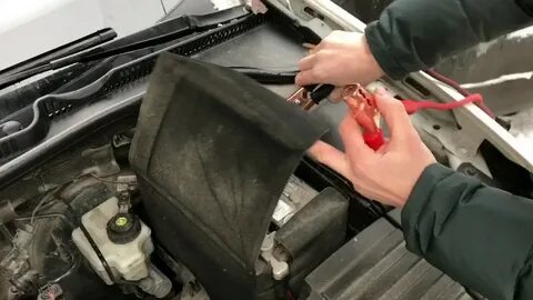 Открыть капот без аккумулятора