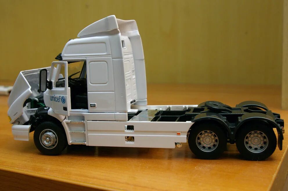 Ру 1 43. Масштабная модель Volvo VNL 1 50. Модели Аргус грузовик 1.52. GM грузовик 1|43. Масштабные модели грузовых автомобилей.