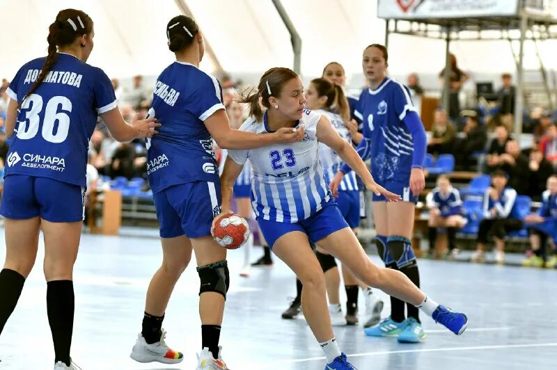 Гандбол кубок. Гау во сш. Гау во сш по звс волгоград. Гау во сш по звс волгоград. Ледовый дворец волгоград дзержинский район.