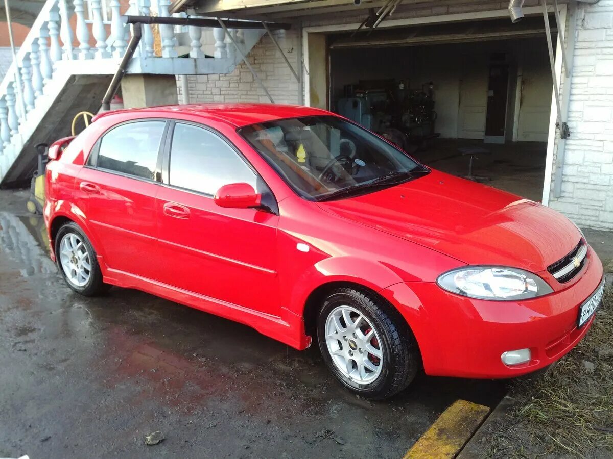 Шевроле лачетти 2007 хэтчбек. Chevrolet Lacetti 2007 хэтчбек. Chevrolet Lacetti 2008 красная хэтчбек. Шевроле Лачетти хэтчбек красная. Chevrolet Lacetti 2007 красная.