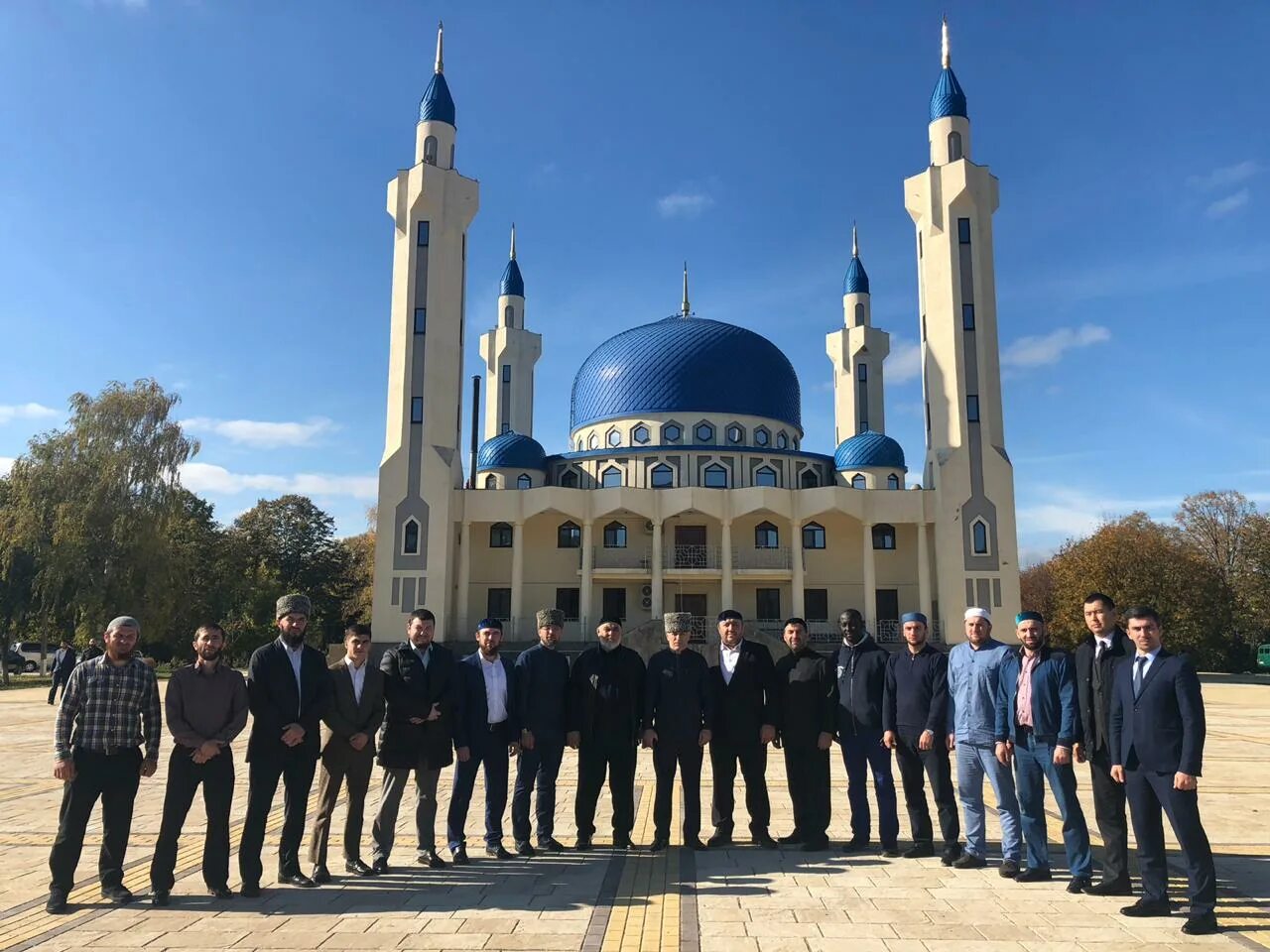 Соборная мечеть Кисловодска. Мусульмане Майкоп мечеть. Духовное управление мусульман Республики Адыгея.