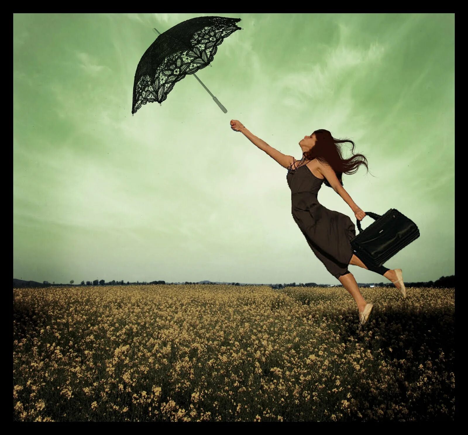 Надо жить видео. Девушка улетает на зонтике. Девушка летит. Человек улетает на зонтике. Девушка зонт ветер.