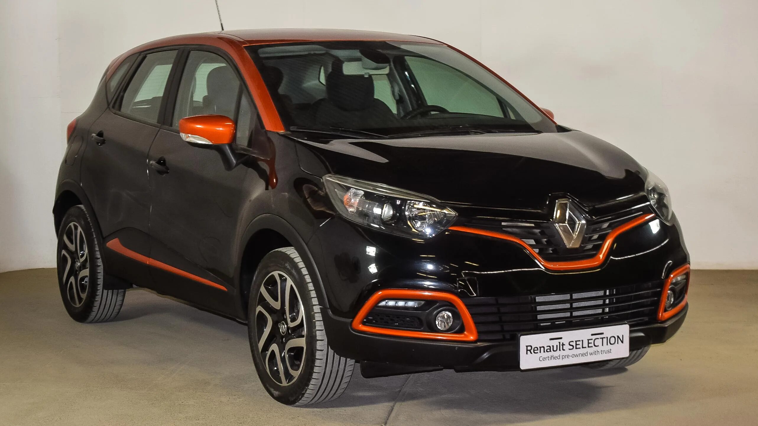 Renault captur 2022. Рено каптур зеленый. Рено каптур 2018. Renault captur back. Рено каптур 2017.