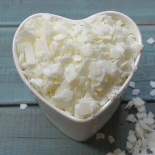 Кокосовый или соевый воск для свечей лучше