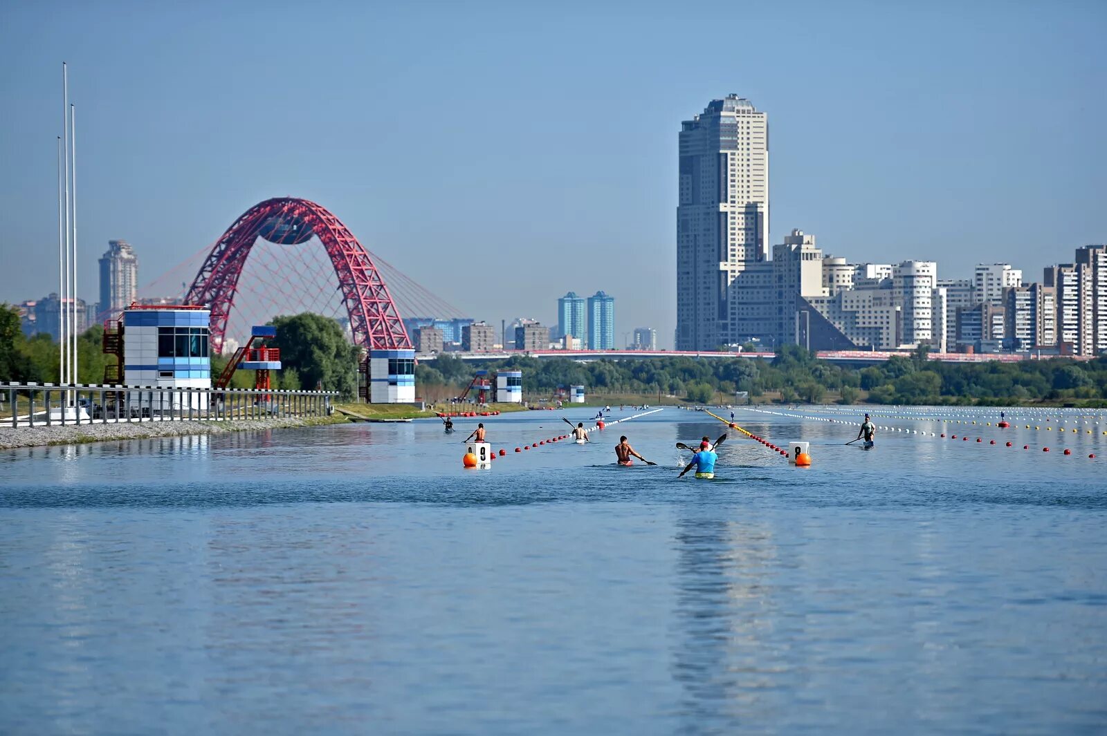 Гребной канал в Крылатском. Гребной канал Крылатское парк. Гребной канал Москва, Москва. Крылатское канал.