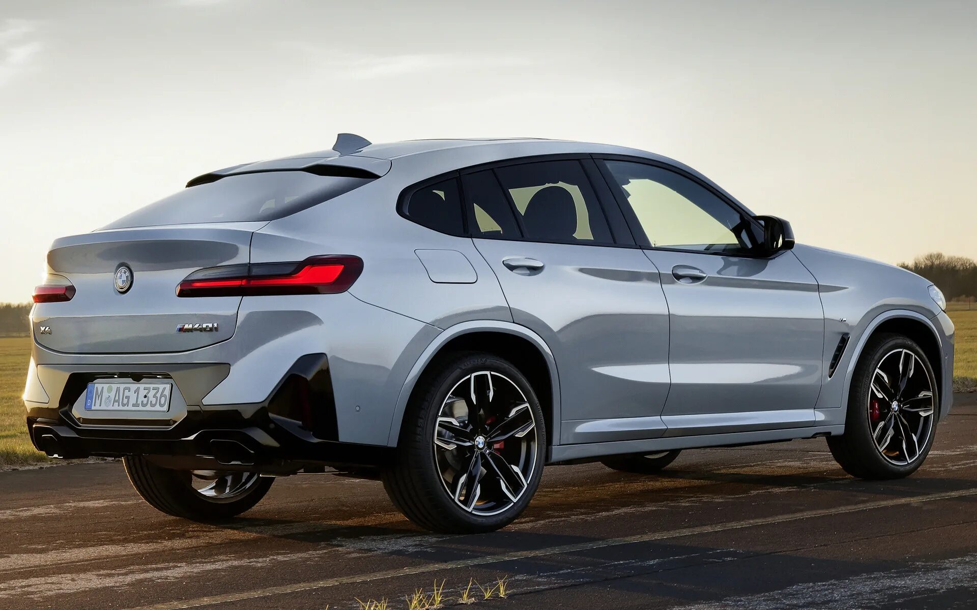 New x 4. BMW x4 m40i 2022. BMW x4 2021. BMW x4 m40i 2019. БМВ х4 2022.