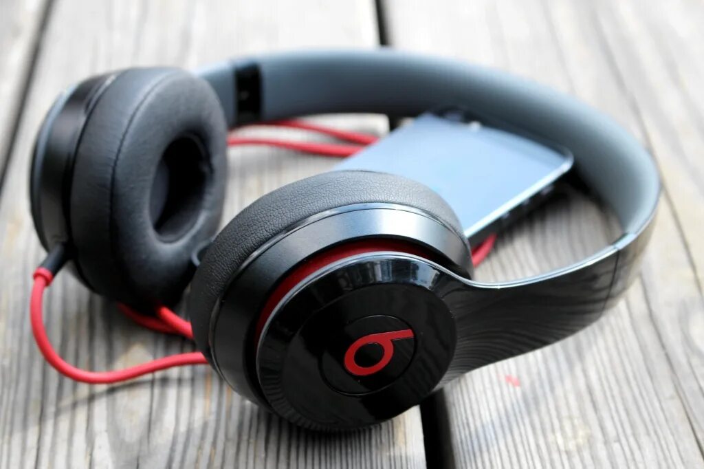 Beats на русском языке. Beats solo 2. Наушники Beats solo 2. Монстер битс Соло 2. Наушники Монстер битс.