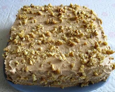 Бисквитный торт со сгущенкой и маслом
