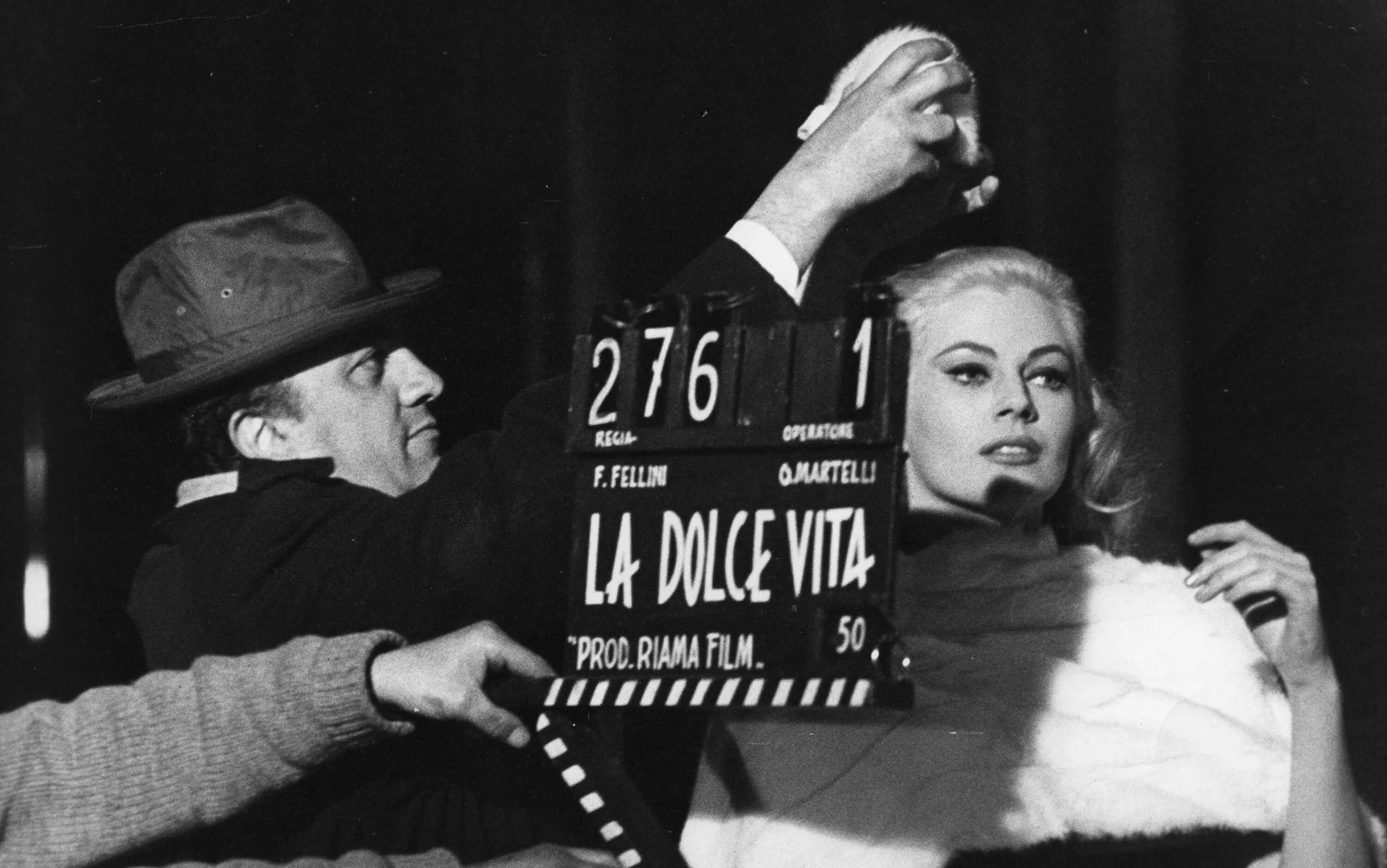 Федерико Феллини la Dolce Vita. Сладкая жизнь / la Dolce Vita (1960). “Сладкая жизнь” – Федерико Феллини, 1959. Сладкая жизнь Федерико Феллини 1960 Постер. Видео феллини песни феллини