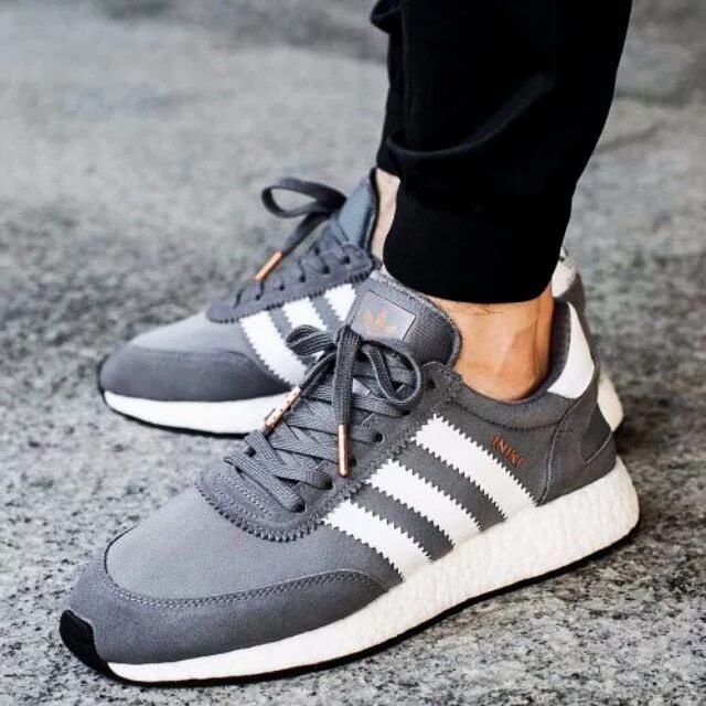 Кроссовки мужские adidas Iniki. Адидас Iniki Runner. Adidas Iniki Runner мужские. Adidas Iniki Runner 'Grey'. Adidas серые кроссовки