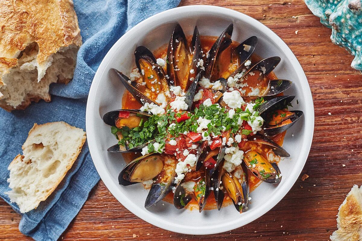 Паста с устрицами. Мидии меню. Мидии блюдо. Мидии блюдо в ресторане. Мидии пилаки.