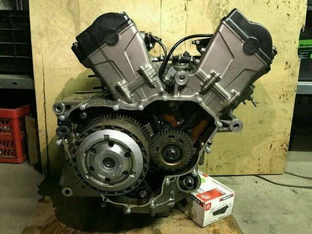 Двигатель vfr. Двигатель vfr 1200. vfr1200f. соленоид vfr 1200. двигатель. vfr 1200 номер двигателя.