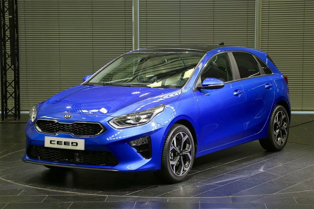 Новый сид цена. Kia Ceed 2019. Kia Ceed 2018. Кия СИД 2019 хэтчбек. Kia Ceed 2019 синий.