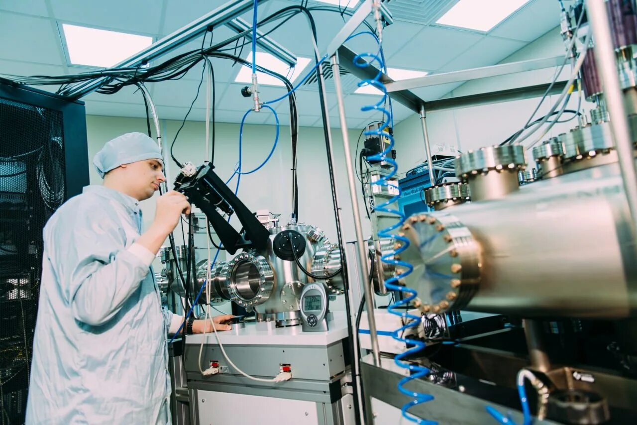 Научный х. Российские ученые. Ученый с микроскопом. Научно техническая лаборатория. Конференция офтальмологов в чебоксарах.