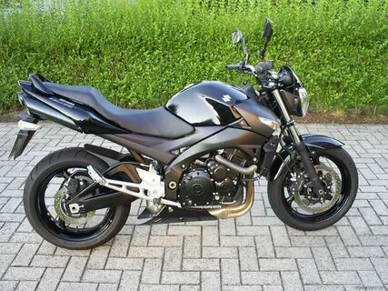 Suzuki gsr 600