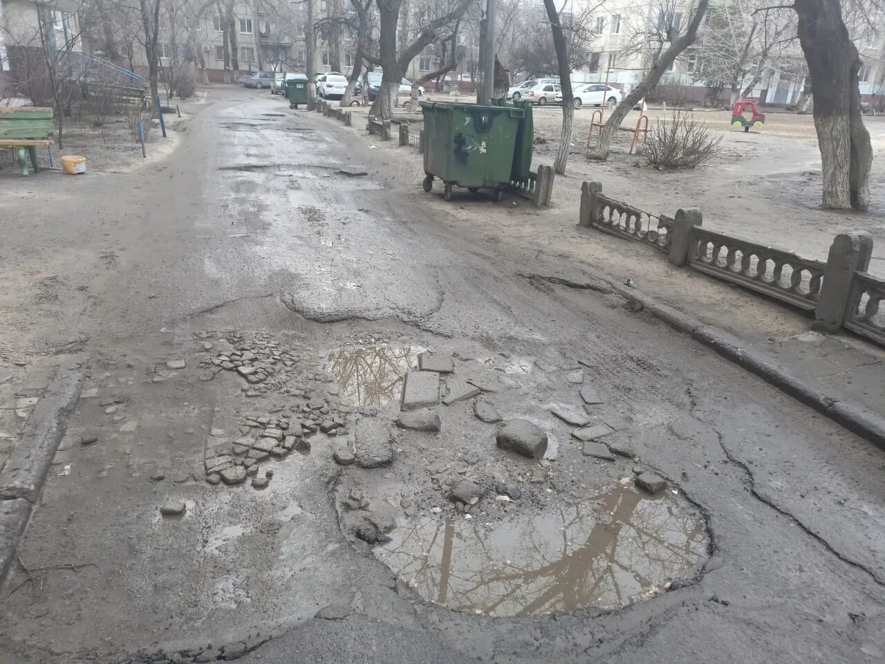 Я переживала за дороги. Я переживала за дороги. Брянск ужас. Защита трубы на дороге. Snow dirt.