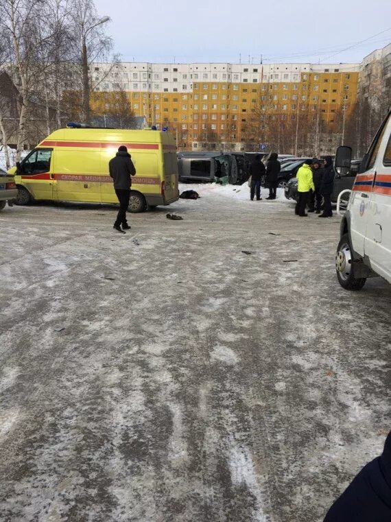 Чп нижневартовск сегодня последние. Чп нижневартовск сегодня последние. Чп нижневартовск сейчас пожар. Вднх нижневартовск. Светофорчик нижневартовск.