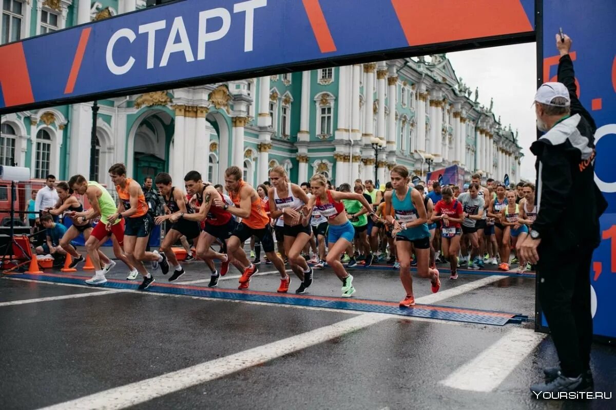 Рф start. Финиш Северная столица Санкт Петербург. Московский полумарафон старт. Спортивные мероприятия в СПБ. Забег полумарафон.